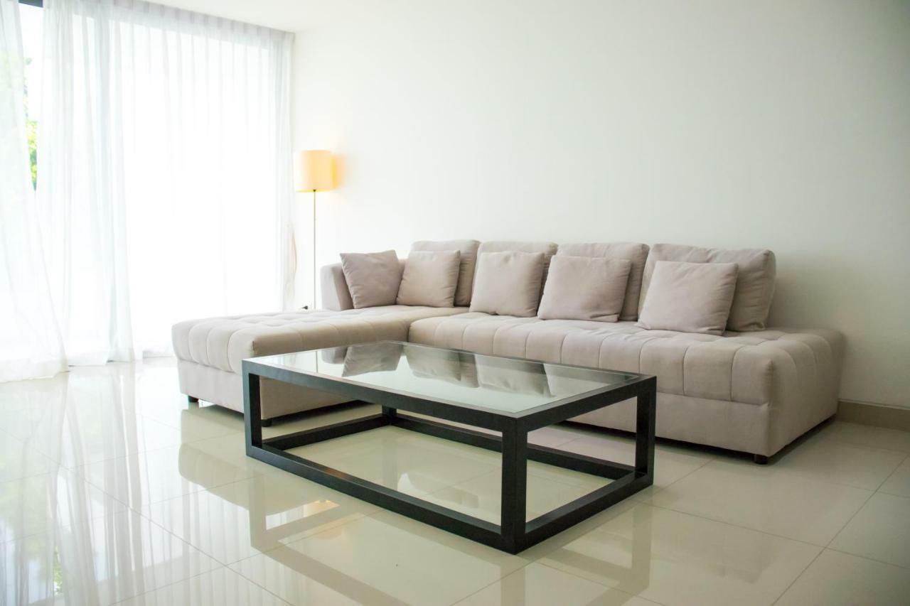 Sansuri Resort - Luxury Apartments Pantai Surin Luaran gambar