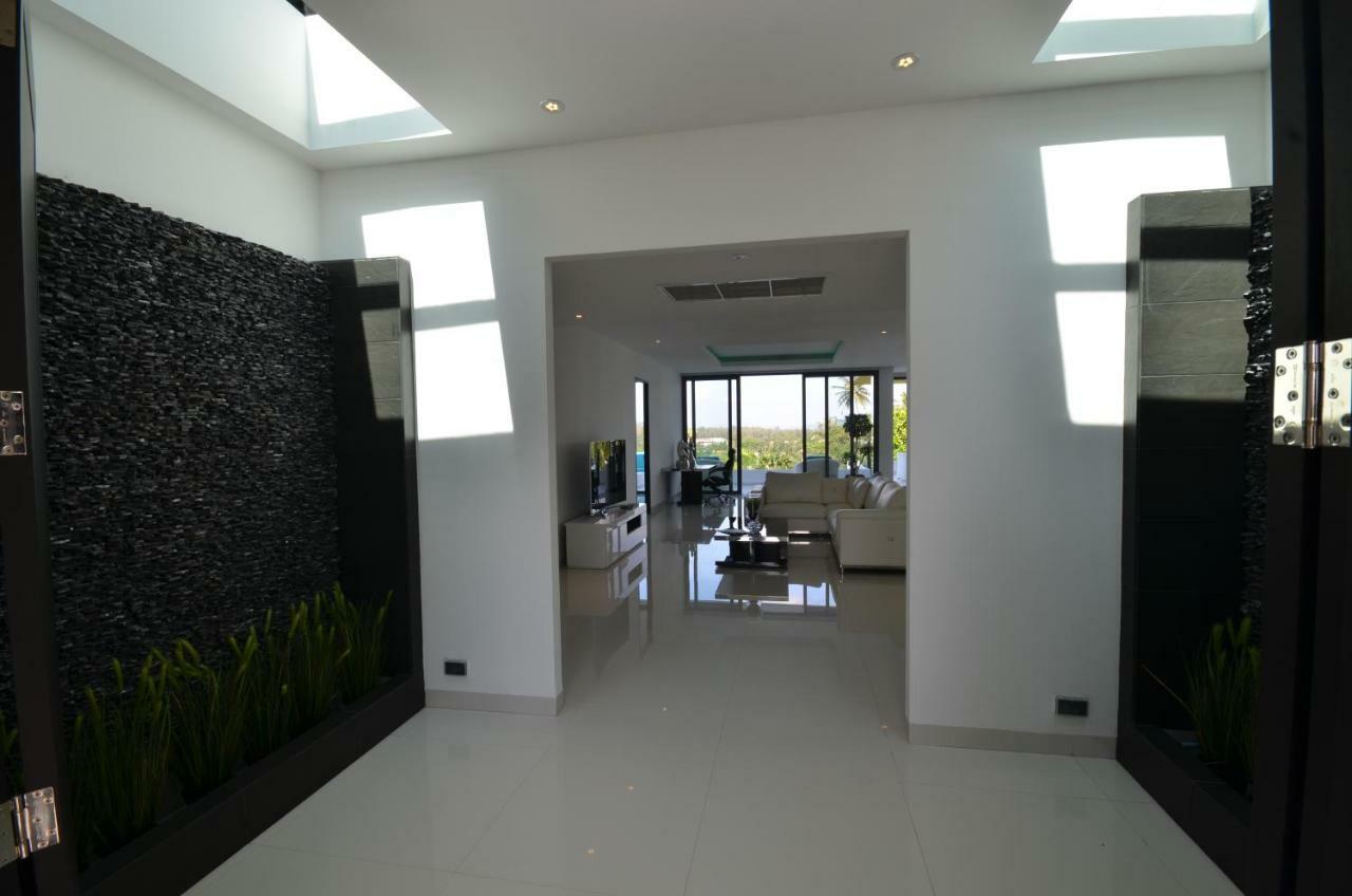 Sansuri Resort - Luxury Apartments Pantai Surin Luaran gambar